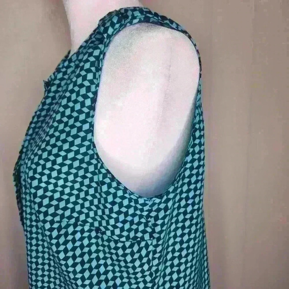 Michael Michael Kors women's blue geometric button down sleeveless blouse size 6 - Picture 6 of 9